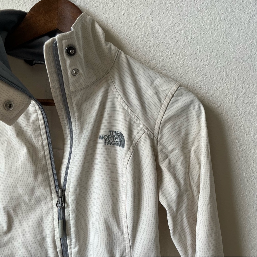 The North Face Gray and White Wind Proof Jacket with Stand-Up Collar - Picture 2 of 6